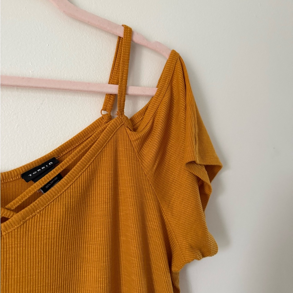 Torrid Cold Shoulder Ribbed Top - Picture 3 of 6